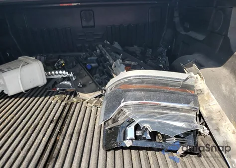 2017 Chevrolet Silverado C1500 z USA, uszkodzony, nr VIN 1GCRCNEH7HZ351179